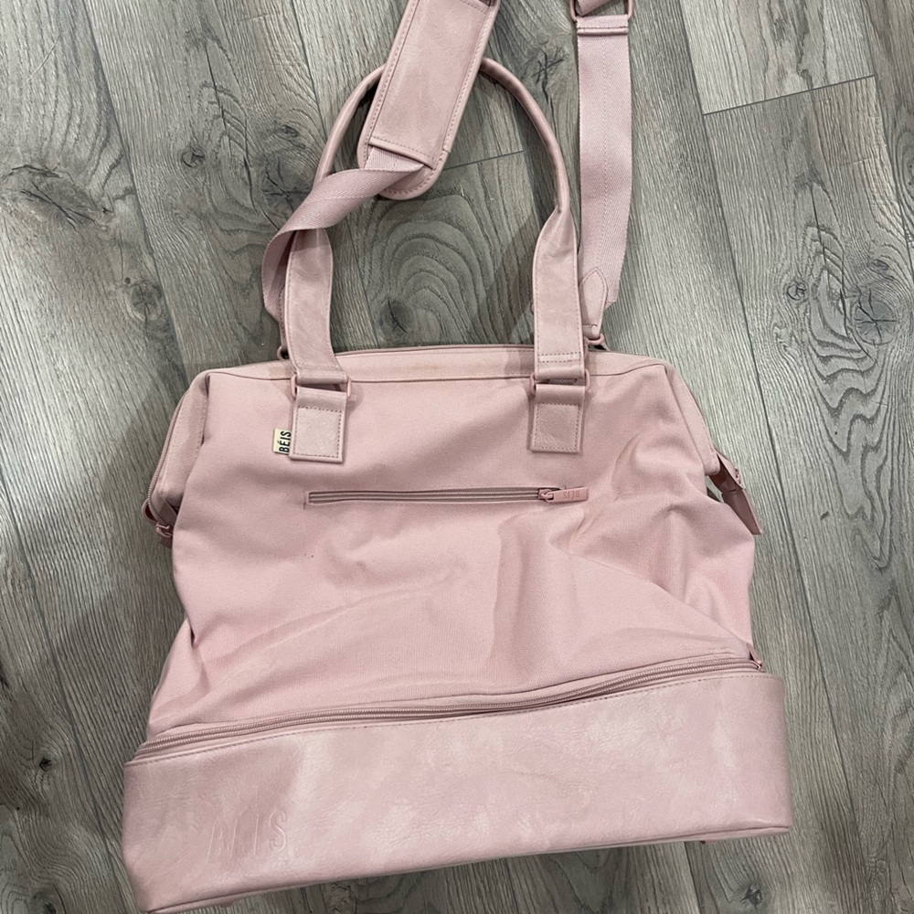 BEIS The Mini Weekender 
in Atlas Pink